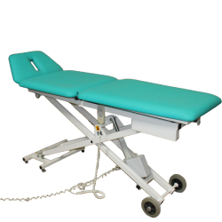 Therapieliege 3-tlg, mit niedrigem Einstieg u. aufstellbaren Fußteil zur Sitzposition 