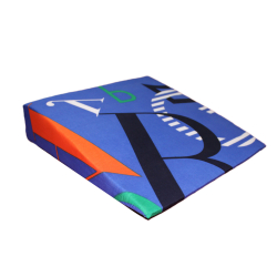 Sitzkeilkissen eckig mit Stoffbezug, ca. 38 x 38 x 8/1 cm bunt