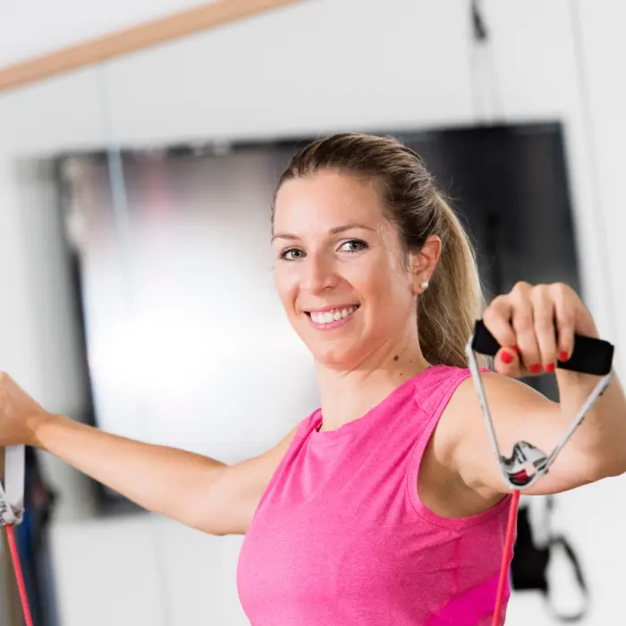 Thera-Band® Bodytrainer Tubing mit Schaumstoffgriffen rot - mittel stark